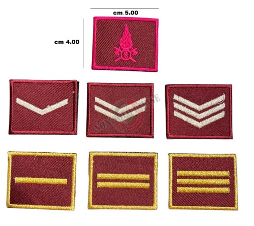 Gradi New Pettorale a Strip Ricamato a Macchina Fondo Amaranto Vigili del Fuoco Nuovo Modello Maglione Polo PICCOLO cm 5.00x4.00 Art. VVFF-PIC-NEW