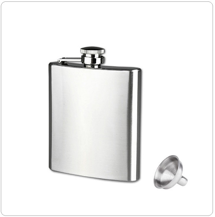 Elegantissma Fiaschetta da Tasca Porta Liquori o Whisky 8 oz Art.W-1  Finitura acciaio inox Ziglinato E' un idea regalo per tuo uomo Con tappo a  vite molto comoda Capacità 8 oz