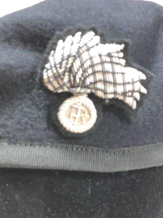 Basco Spagnolo Nero con Fregio Carabinieri CC Ricamato a Mano Riforma Nuovi  Gradi FAV Italia Art.CC-BASCO-NEW Baschi modello spagnolo pura lana vergine  100% disponibili nelle misure dalla 54 alla 60 -Prodotto 100%