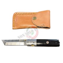 Coltello Serramanico Lama Tanto Artigianale in Acciaio Vero Damasco Manico Vero Corno Muflone con Fodero Cuoio Maru Art. DM04